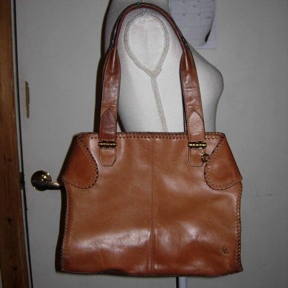Elliot Lucca Handbags - Elliot Lucca Tan “Gisele” Leather Shoulder Bag